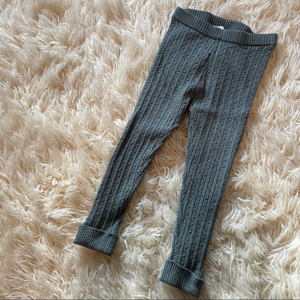 Like new Zara girl’s cableknit footless tights